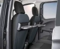 Ford Tourneo Courier - Komplet Miarowych Pokrowców Samochodowych - rozłożone stoliki umocowane na tylnych częściach foteli